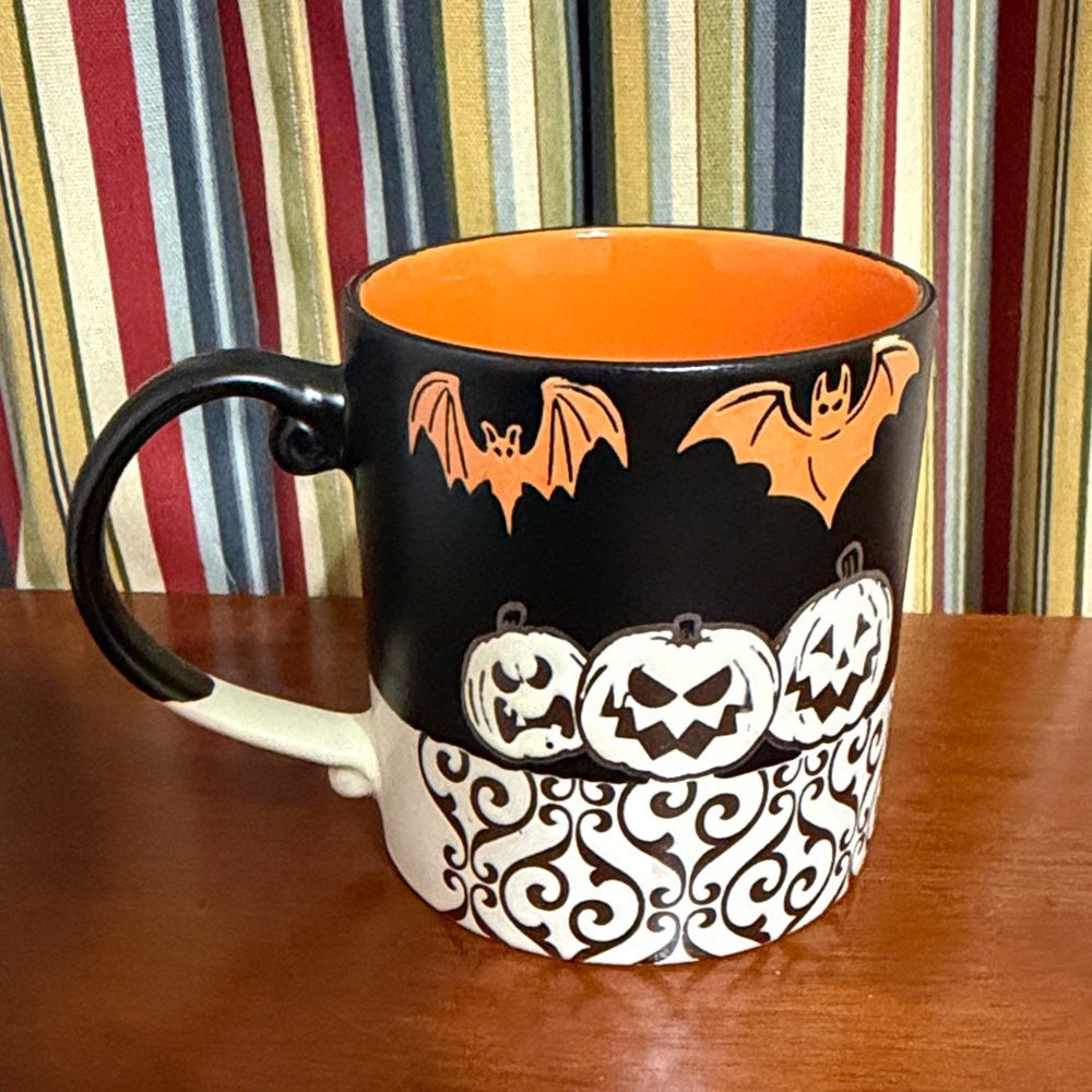 Eli + Ana Oversized Spooky Halloween Bat and Pumpkin Mug